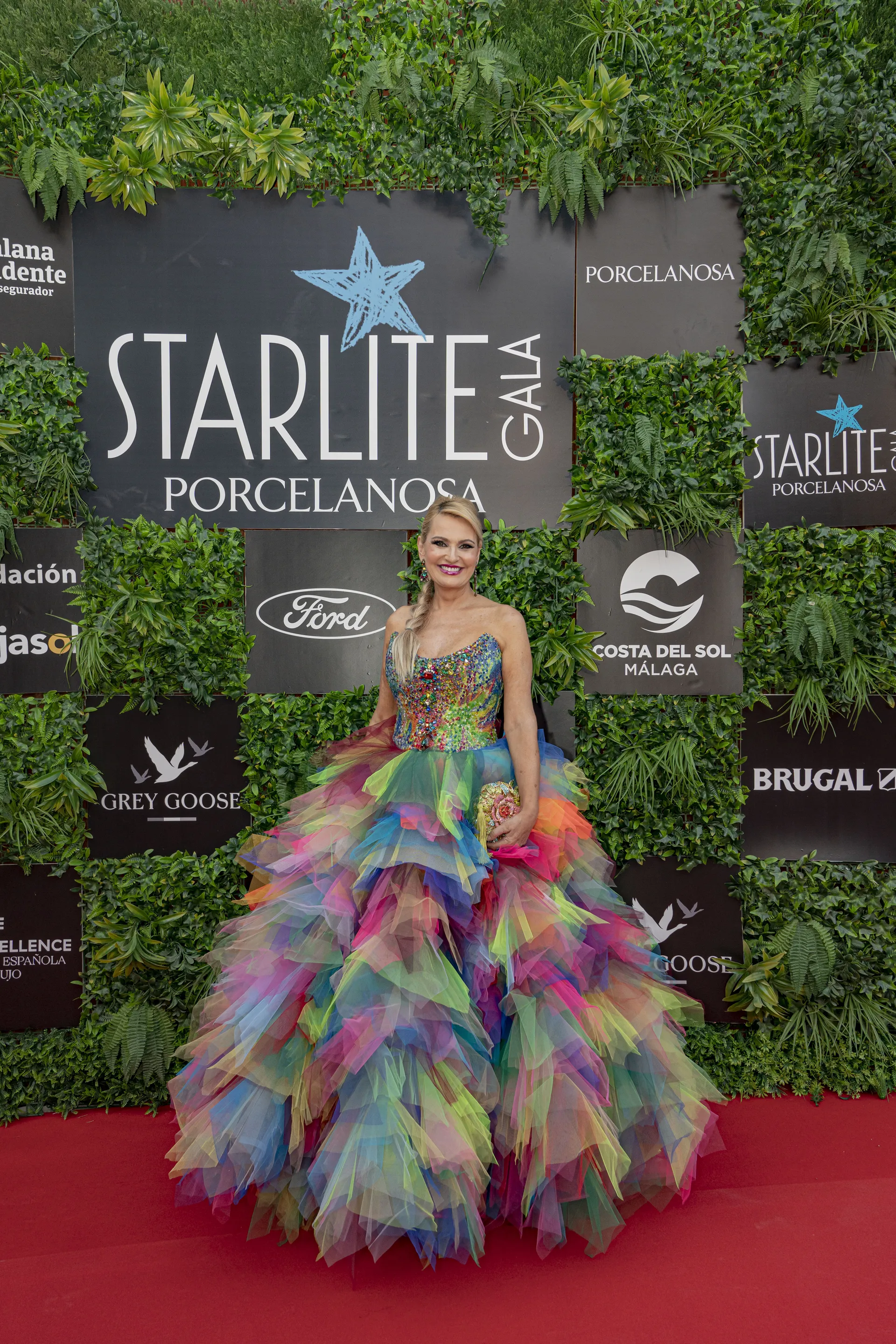 Starlite Foundation 4